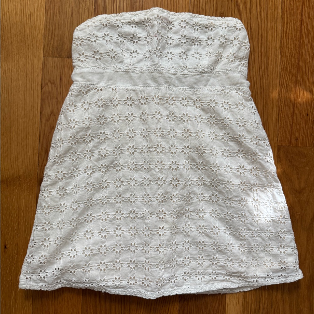 Vintage American Eagle Outfitters White Eyelet Top